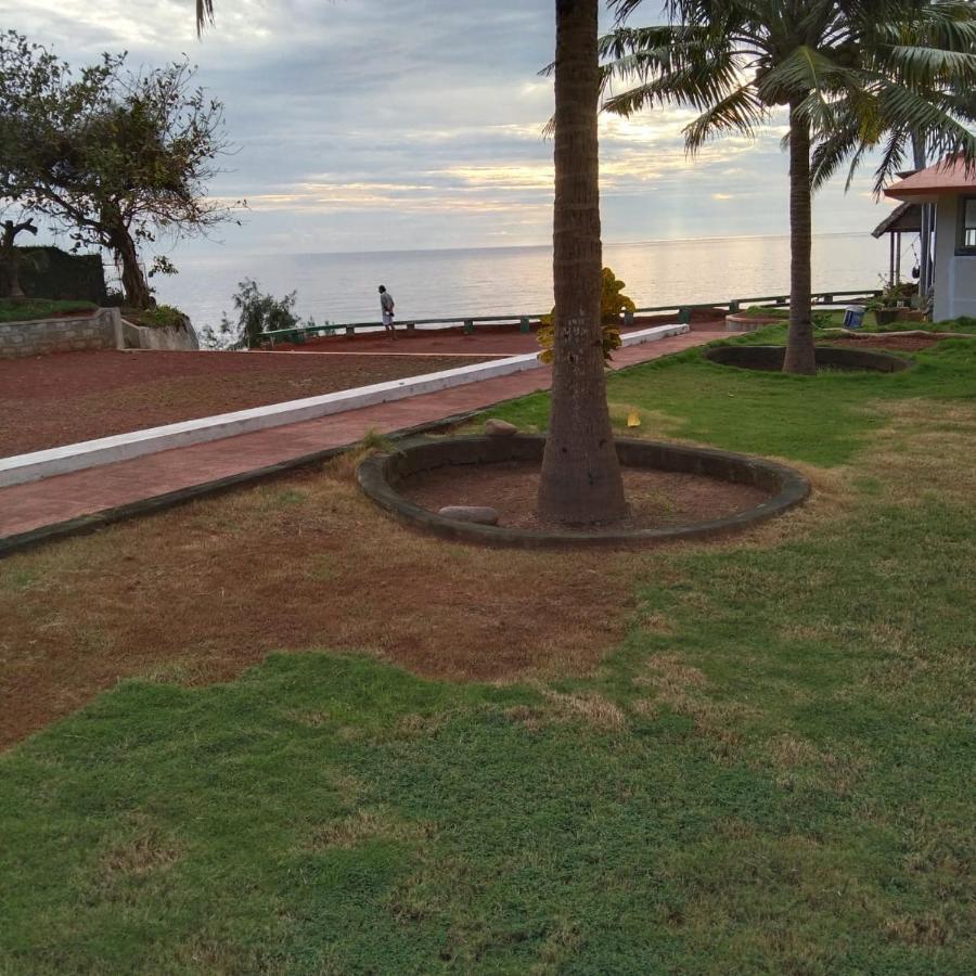 Seashore Beach Resort Варкала Екстериор снимка