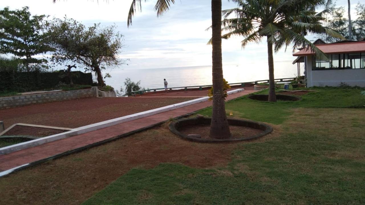 Seashore Beach Resort Варкала Екстериор снимка