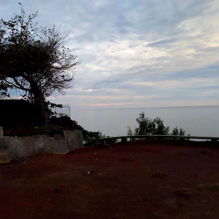 Seashore Beach Resort Варкала Екстериор снимка