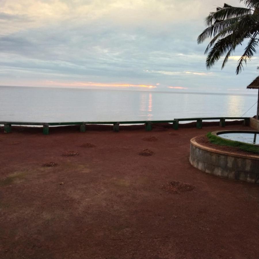 Seashore Beach Resort Варкала Екстериор снимка