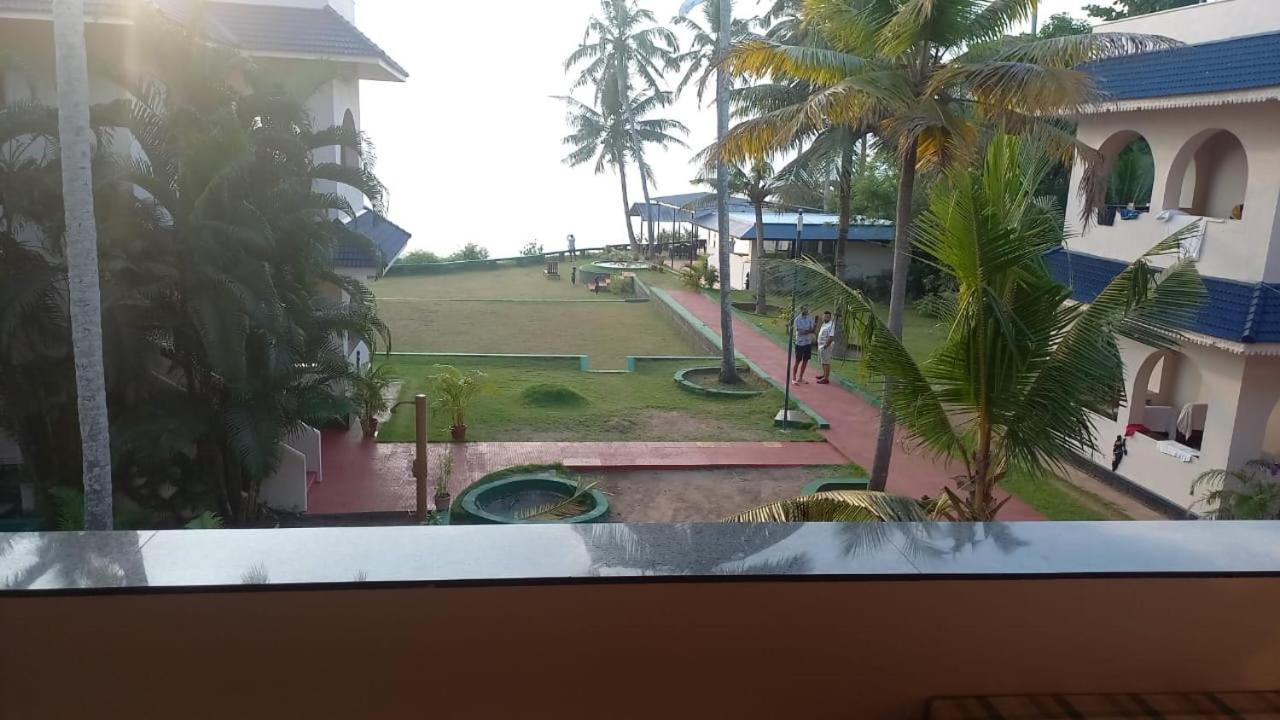 Seashore Beach Resort Варкала Екстериор снимка