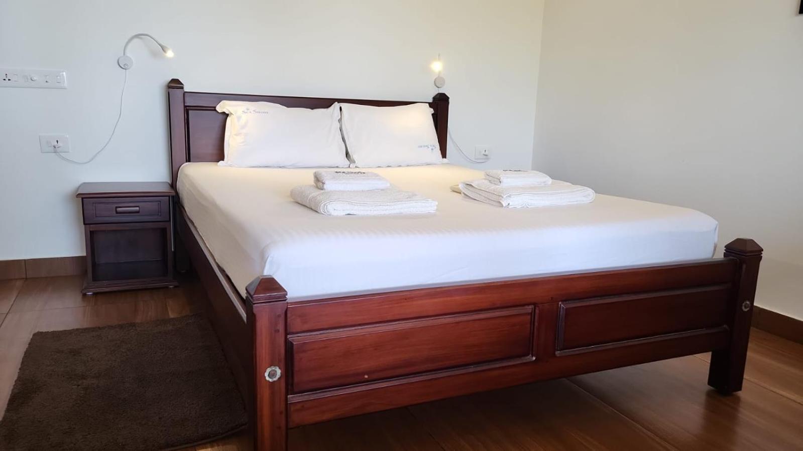Seashore Beach Resort Варкала Екстериор снимка